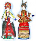 сувенирные куклы на подставках, в национальных костюмах разных народов